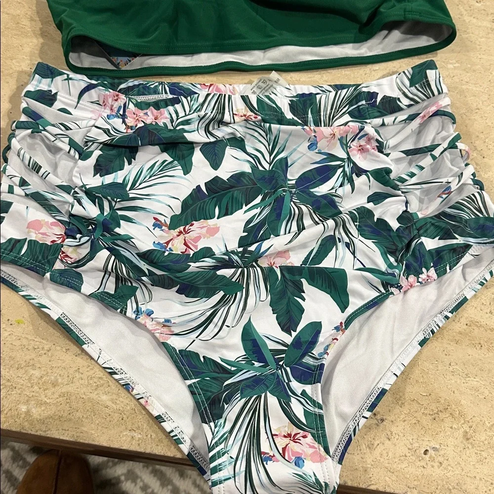 Women’s swimwear Padded Green Bathing Suit Bikini Swimsuit NWT Plus Size 16W
